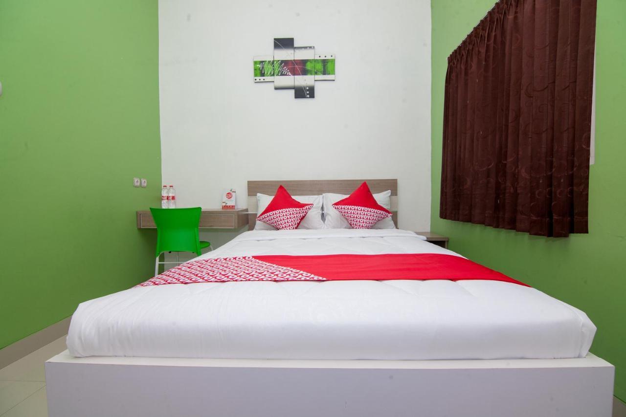 Oyo 2808 D'residence Syariah 2*