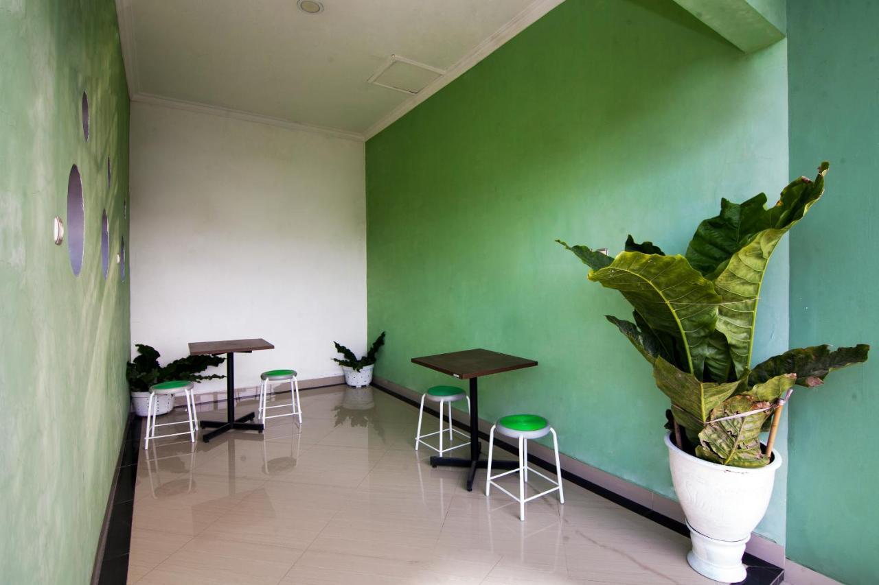 Hotel Oyo 2808 D'residence Syariah 2*